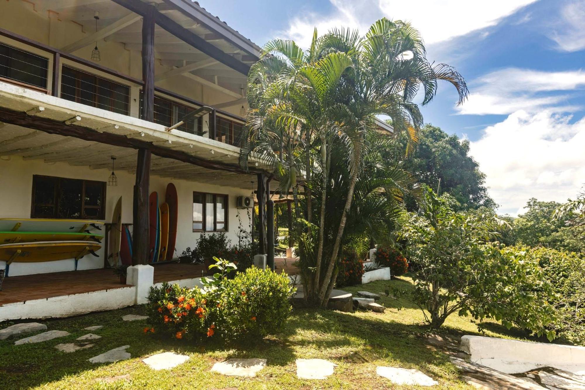 Venao Surf Lodge Плая Венао Екстериор снимка
